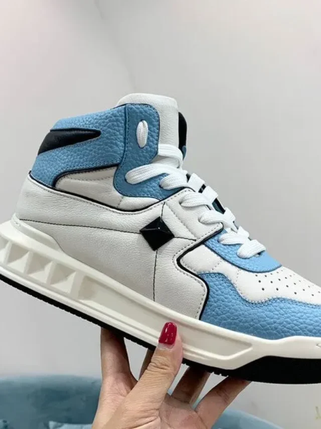 Free sneakers shoes lefthander day special in india 2022.